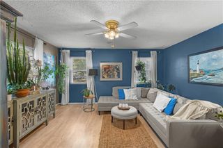 1606 E HAVEN Lane, Olathe, KS 66062