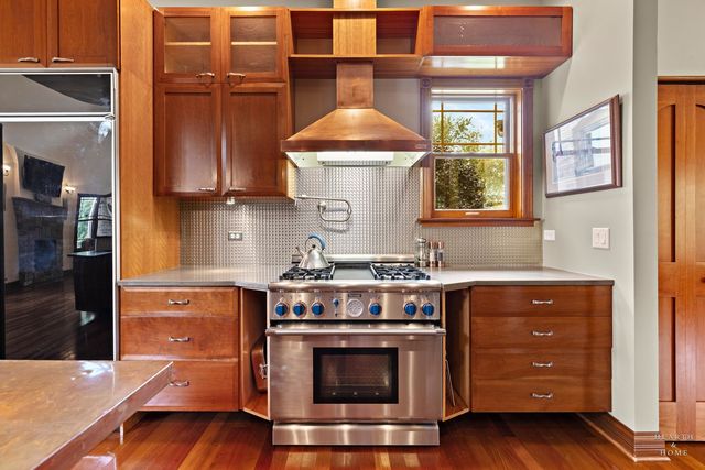 15309 Kishwaukee Valley Road, Woodstock, IL 60098