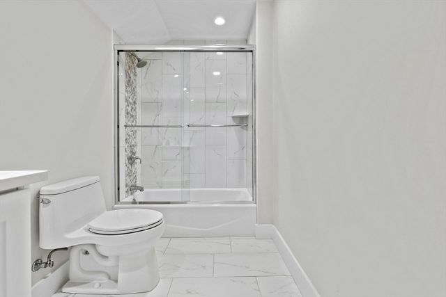 16 Cape Club Dr, Sharon, MA 02067