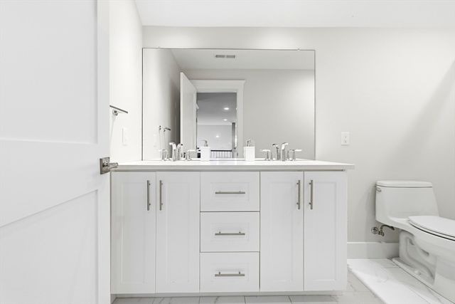 16 Cape Club Dr, Sharon, MA 02067