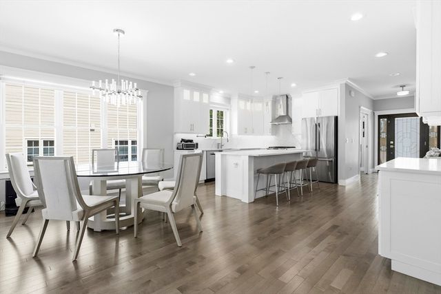 16 Cape Club Dr, Sharon, MA 02067