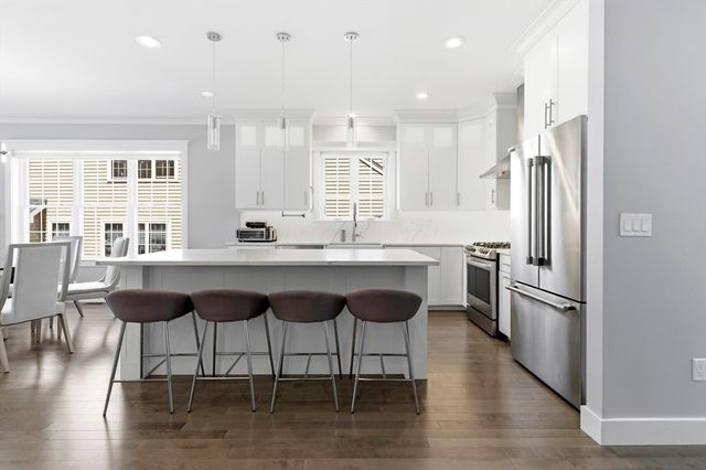 16 Cape Club Dr, Sharon, MA 02067