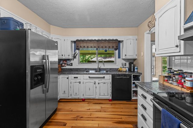 3695 Tarr Ridge Road, Frenchburg, KY 40322