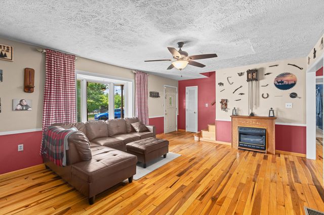3695 Tarr Ridge Road, Frenchburg, KY 40322