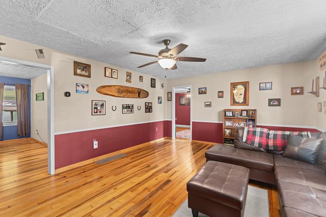 3695 Tarr Ridge Road, Frenchburg, KY 40322