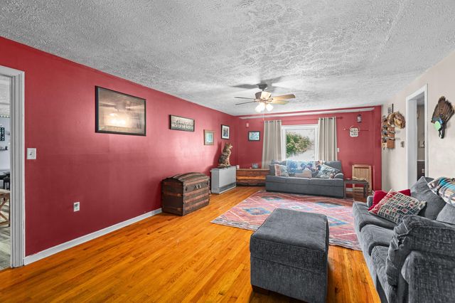 3695 Tarr Ridge Road, Frenchburg, KY 40322