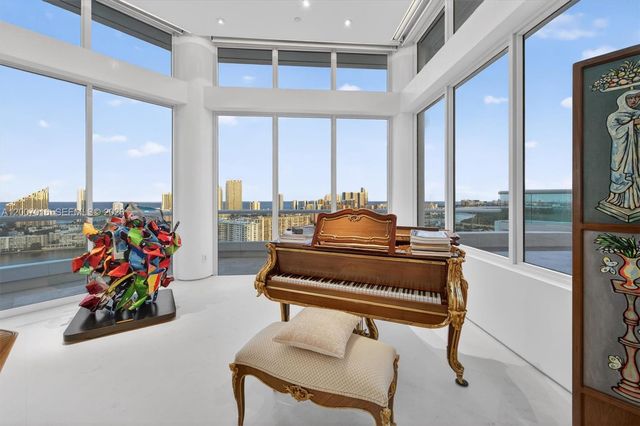 2600 Island Blvd PH-1, Aventura, FL 33160