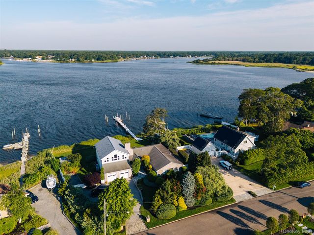 144 Crystal Beach Boulevard, Moriches, NY 11955