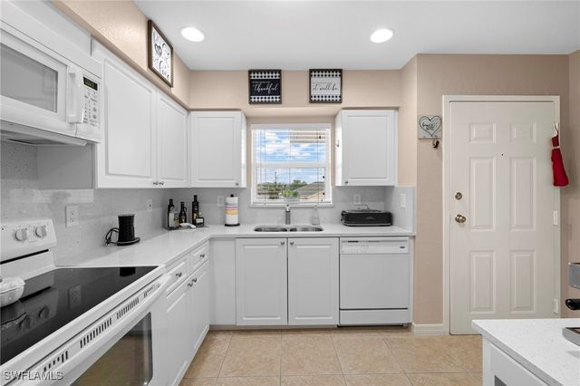 904 SE 13th ST 201, Cape Coral, FL 33990