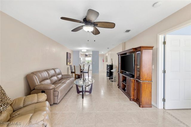 904 SE 13th ST 201, Cape Coral, FL 33990