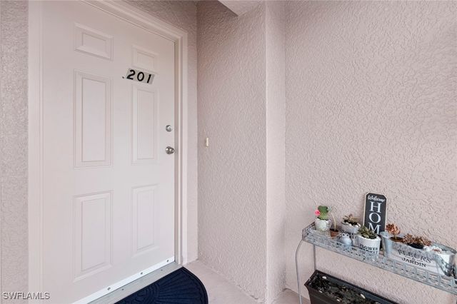 904 SE 13th ST 201, Cape Coral, FL 33990