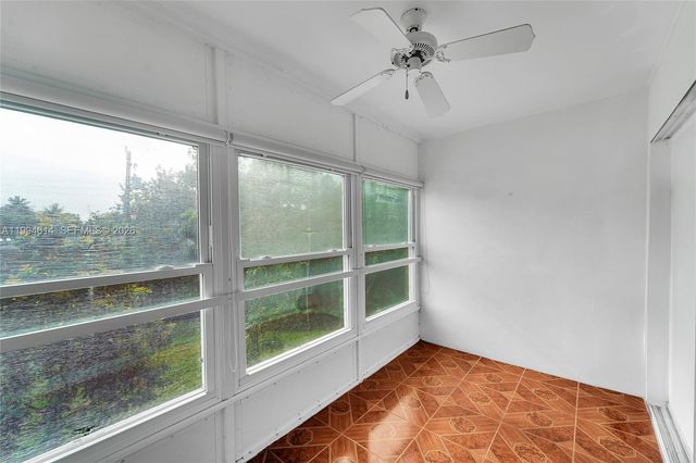 3090 NW 46th Ave 212C, Lauderdale Lakes, FL 33313