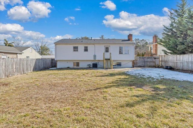 4639 Girard DR, Roanoke, VA 24018