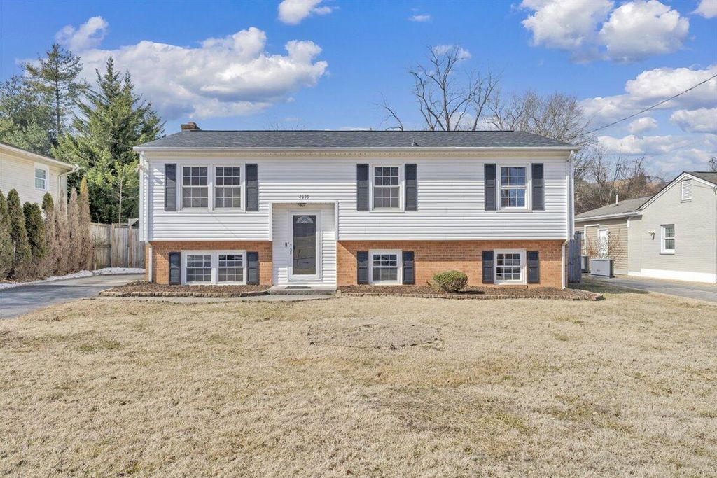 4639 Girard DR, Roanoke, VA 24018