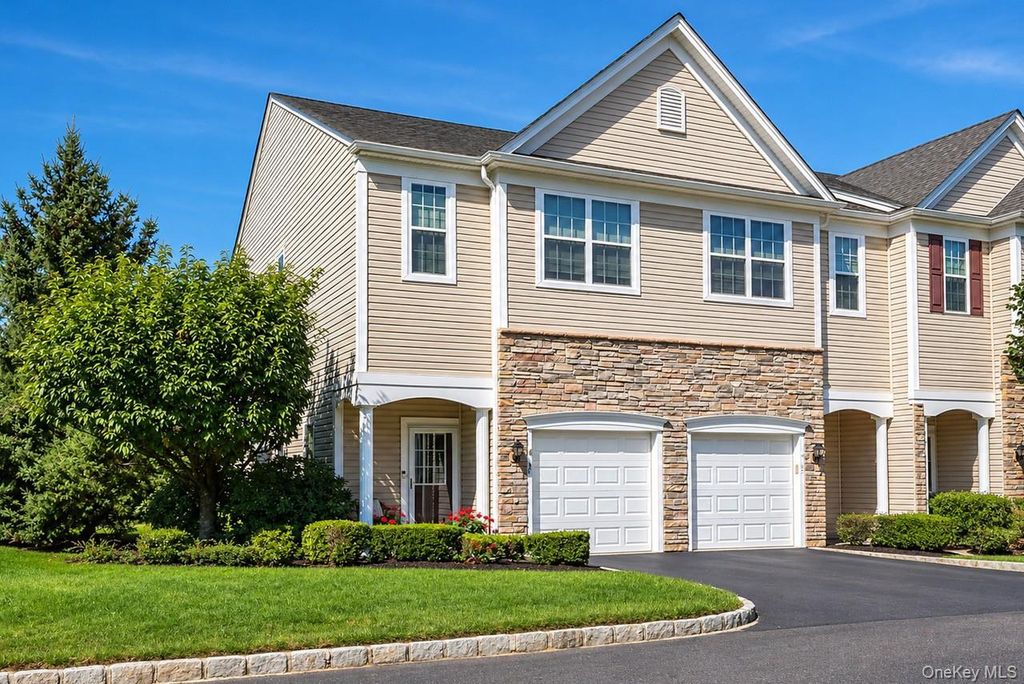 30 Torrey Pine Lane, Bay Shore, NY 11706 — exterior