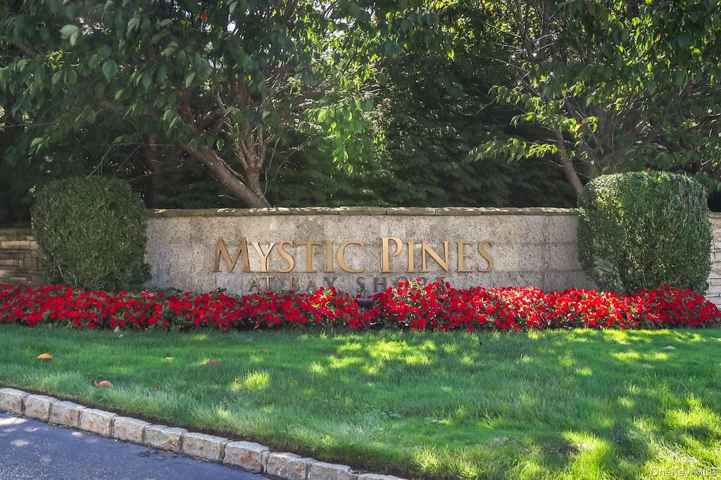 30 Torrey Pine Lane, Bay Shore, NY 11706 — photo 3