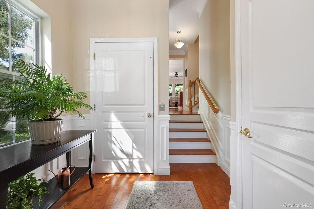 30 Torrey Pine Lane, Bay Shore, NY 11706 — photo 5