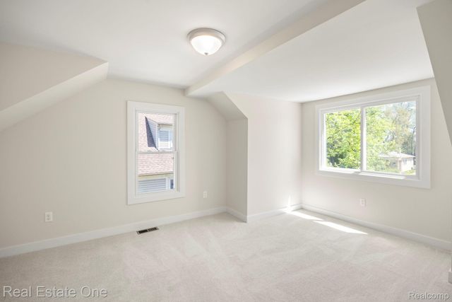3200 Hessel Avenue, Rochester Hills, MI 48307