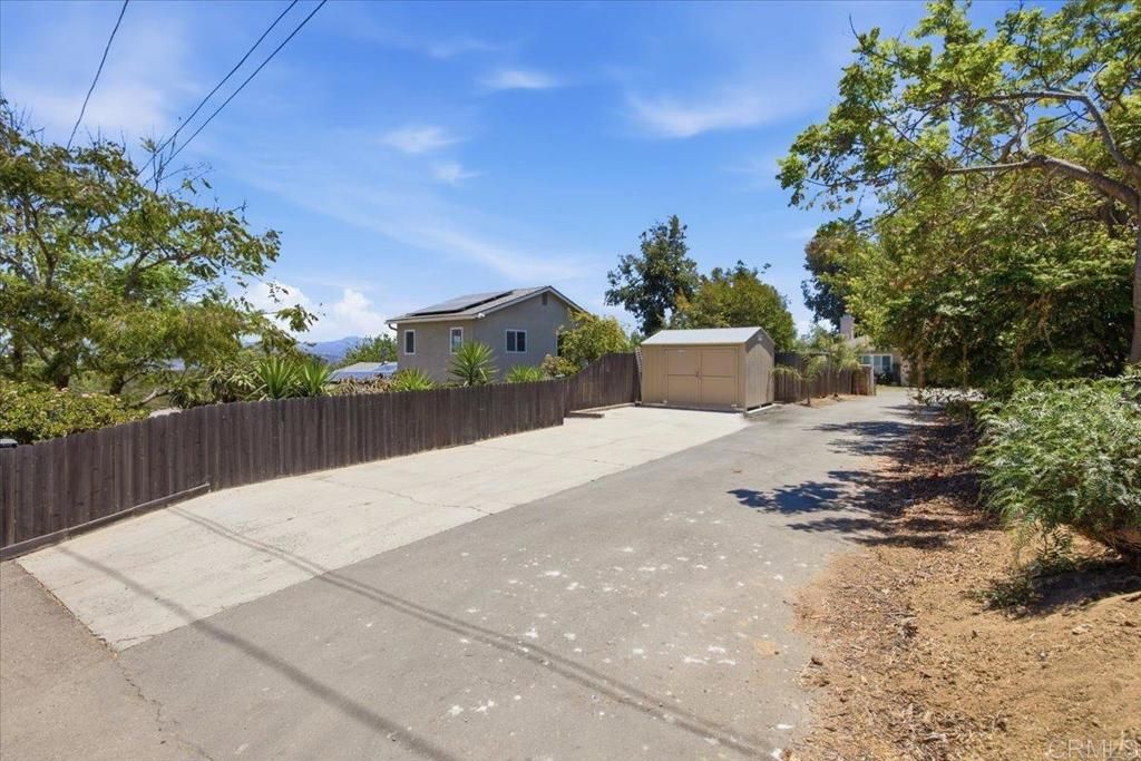Image 29 of property listing at 220 Sage Road, El Cajon, CA 92021