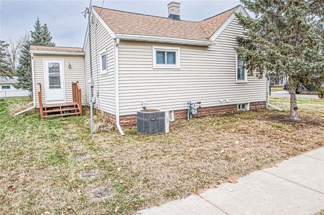 2908 6th Street, Eau Claire, WI 54703
