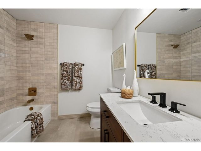 4530 S Verbena St 325, Denver, CO 80237