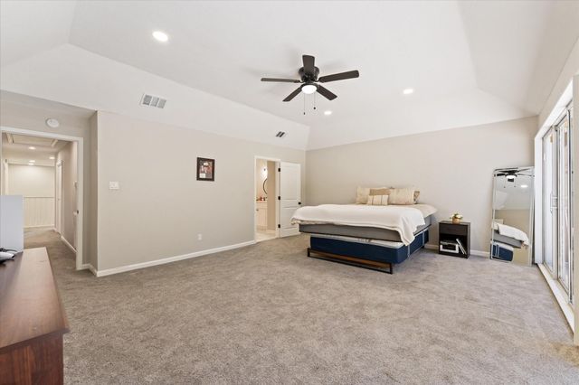 48 Bayou Pointe Drive, Houston, TX 77063