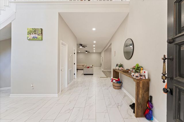 48 Bayou Pointe Drive, Houston, TX 77063