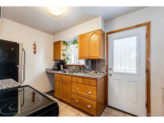 2285 S Jasper Way A, Aurora, CO 80013