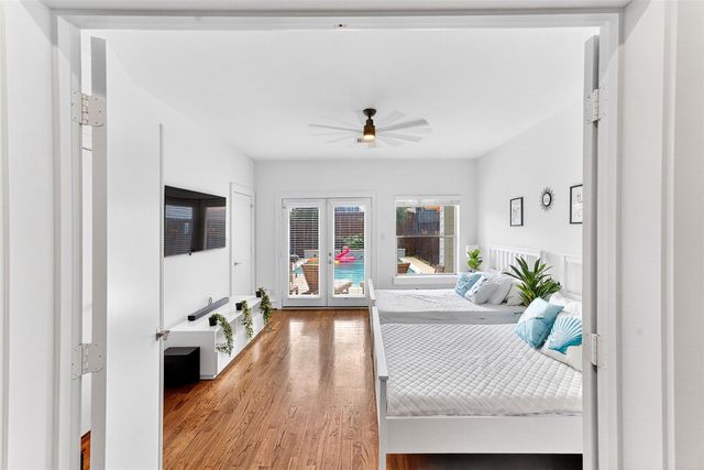 5227 Nett Street, Houston, TX 77007