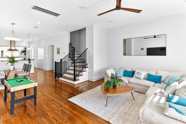 5227 Nett Street, Houston, TX 77007