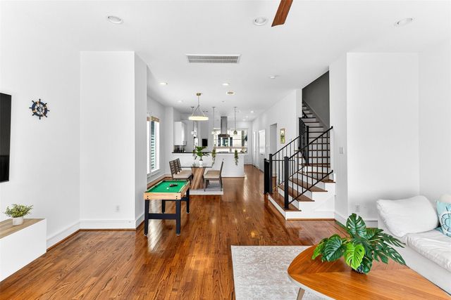 5227 Nett Street, Houston, TX 77007