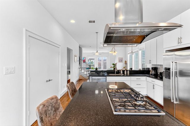 5227 Nett Street, Houston, TX 77007