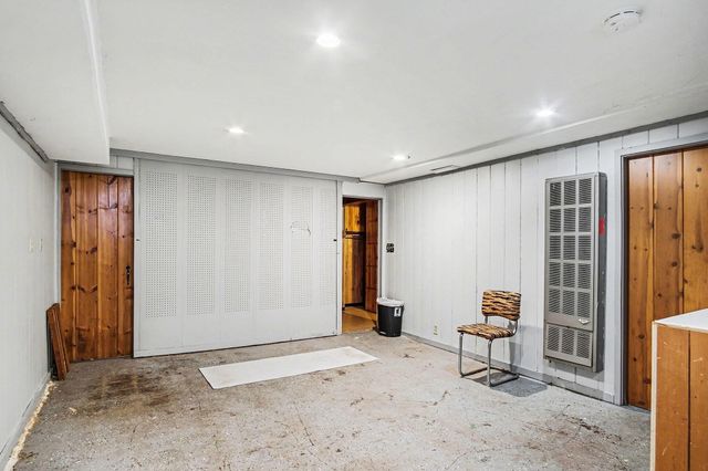 923 Myrtle Street NW, Grand Rapids, MI 49504