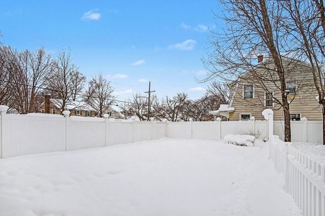 923 Myrtle Street NW, Grand Rapids, MI 49504