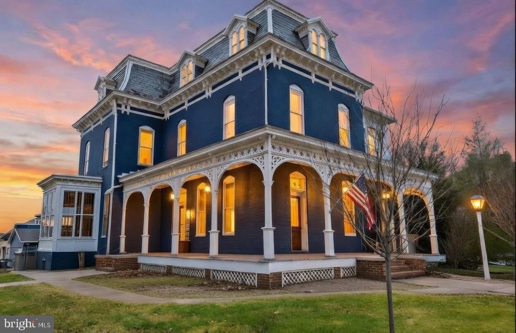 352 HIGH ST, Hanover, PA 17331