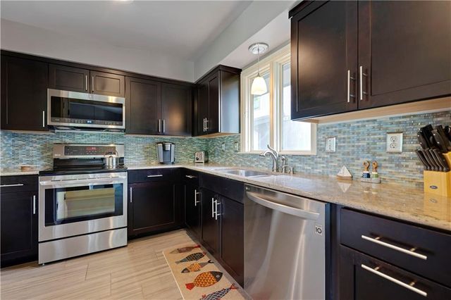 19 R Street, Lake Lotawana, MO 64086