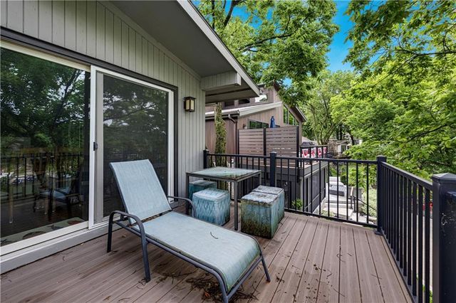 19 R Street, Lake Lotawana, MO 64086