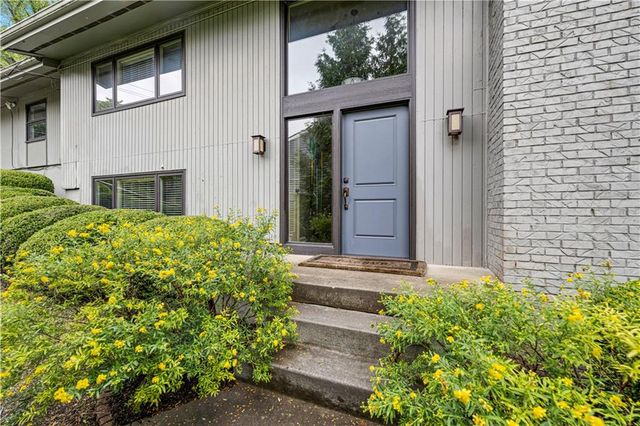 19 R Street, Lake Lotawana, MO 64086