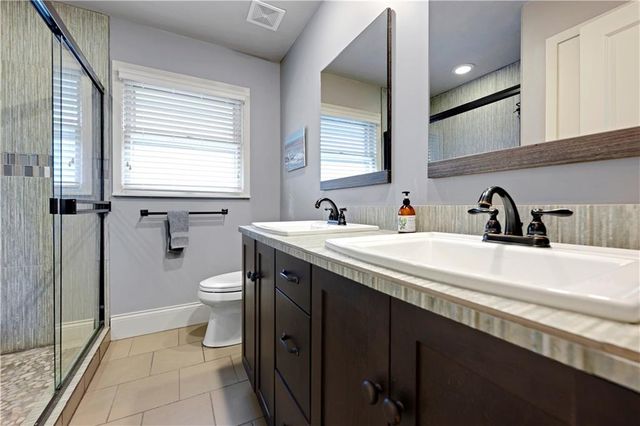19 R Street, Lake Lotawana, MO 64086