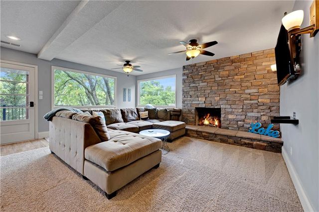 19 R Street, Lake Lotawana, MO 64086