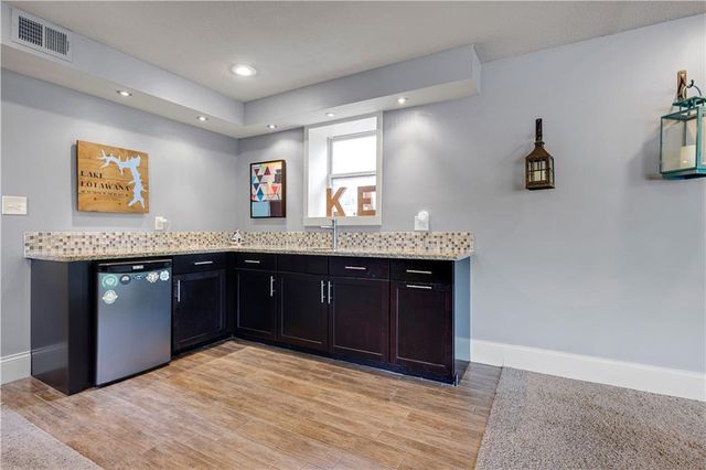 19 R Street, Lake Lotawana, MO 64086