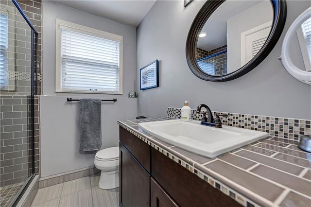 19 R Street, Lake Lotawana, MO 64086
