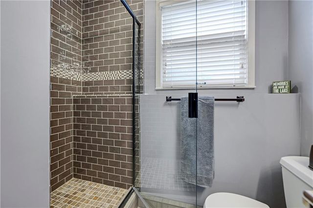 19 R Street, Lake Lotawana, MO 64086