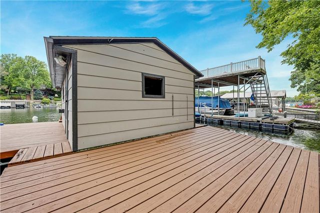 19 R Street, Lake Lotawana, MO 64086