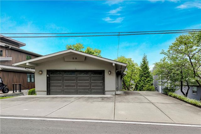 19 R Street, Lake Lotawana, MO 64086