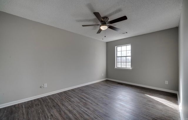 10601 Harper Rd, Little Rock, AR 72206