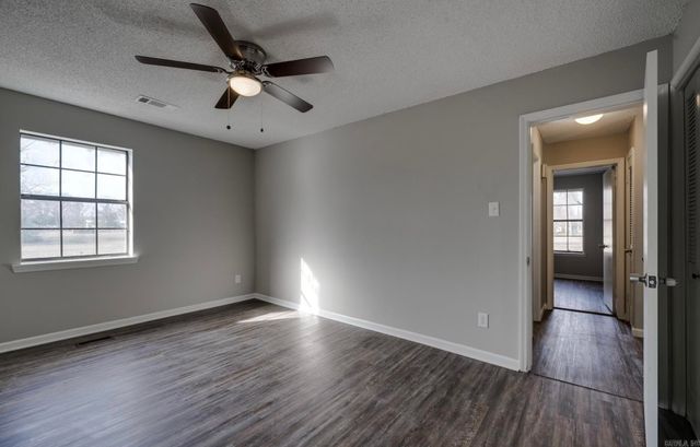 10601 Harper Rd, Little Rock, AR 72206