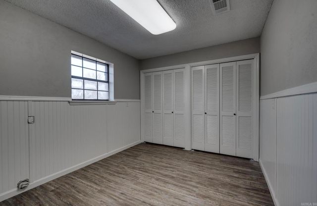10601 Harper Rd, Little Rock, AR 72206