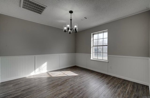 10601 Harper Rd, Little Rock, AR 72206
