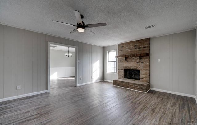 10601 Harper Rd, Little Rock, AR 72206